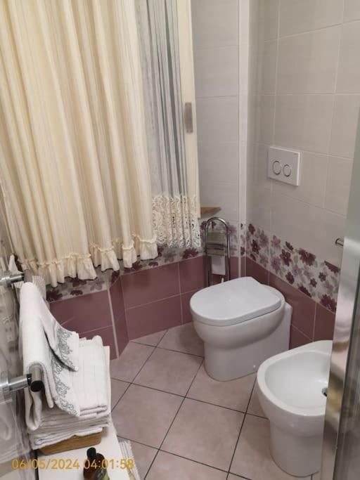 Casa Paganini Lägenhet Follonica Exteriör bild